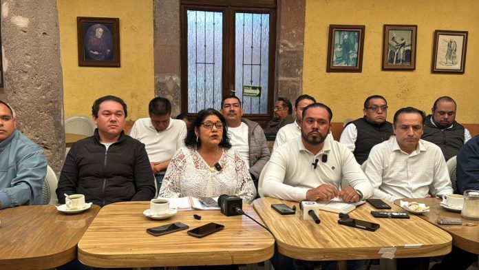 Se unen dos fracciones de la CNTE en Michoacán; llaman a la unidad Se unen dos fracciones de la CNTE en Michoacán; llaman a la unidad