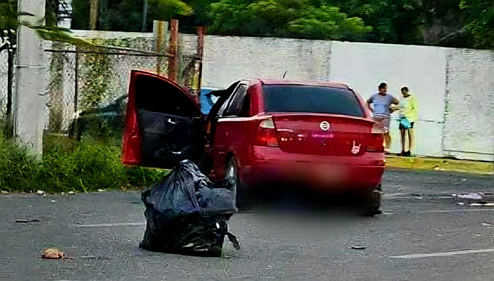 Motociclista muere tras ser embestido por un auto en Lázaro Cárdenas Motociclista muere tras ser embestido por un auto en Lázaro Cárdenas