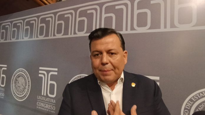 Guillermo Valencia promoverá juicio tras ser censurado en sesión plenaria Guillermo Valencia promoverá juicio tras ser censurado en sesión plenaria