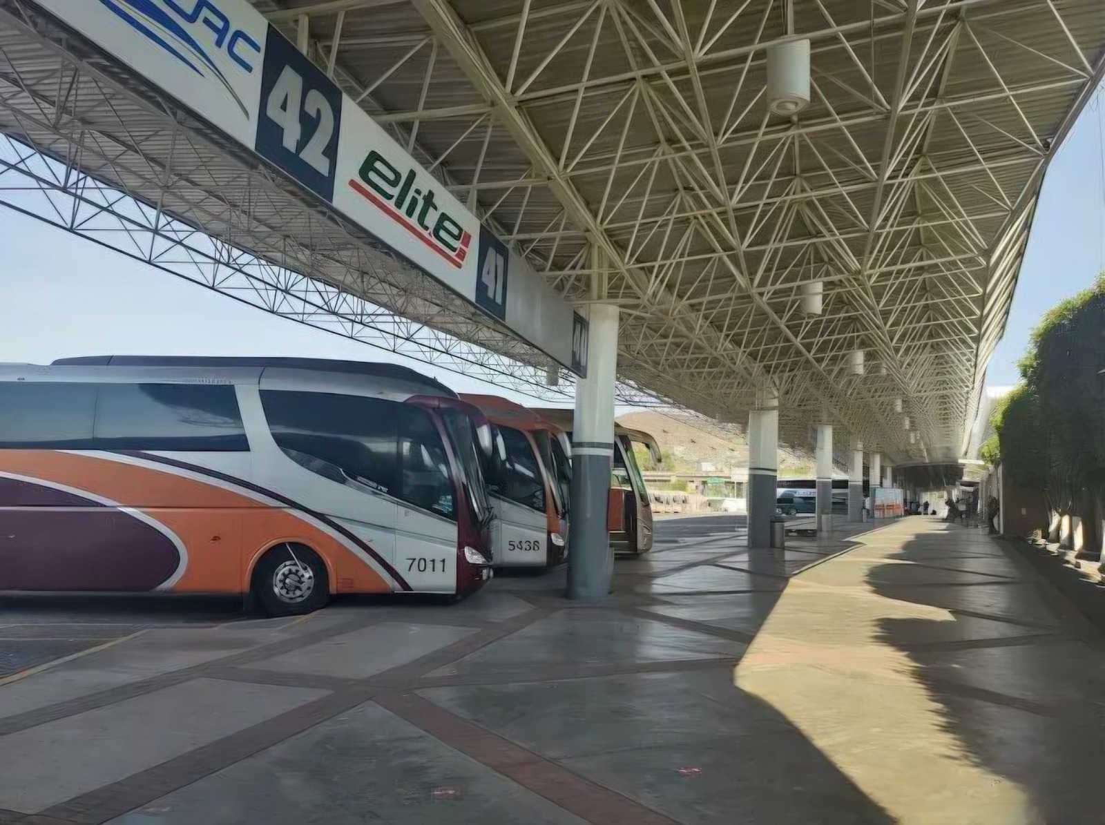 Por el bloqueo de agricultores, canceladas cerca de 400 salidas de la Terminal de Autobuses de Morelia Por el bloqueo de agricultores, canceladas cerca de 400 salidas de la Terminal de Autobuses de Morelia