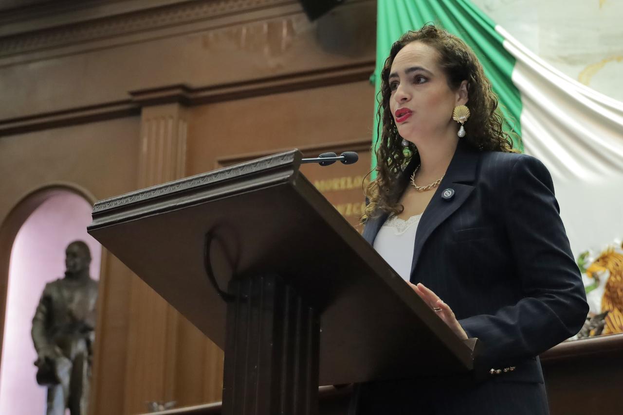 Presenta Sandra Arreola iniciativa para sancionar el robo a cuentahabientes en Michoacán Presenta Sandra Arreola iniciativa para sancionar el robo a cuentahabientes en Michoacán