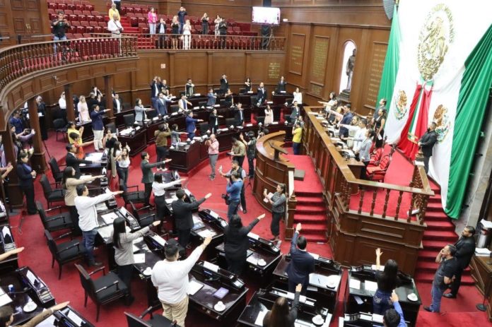 Congreso de Michoacán compromete que las iniciativas del Parlamento Juvenil no quedarán en el olvido