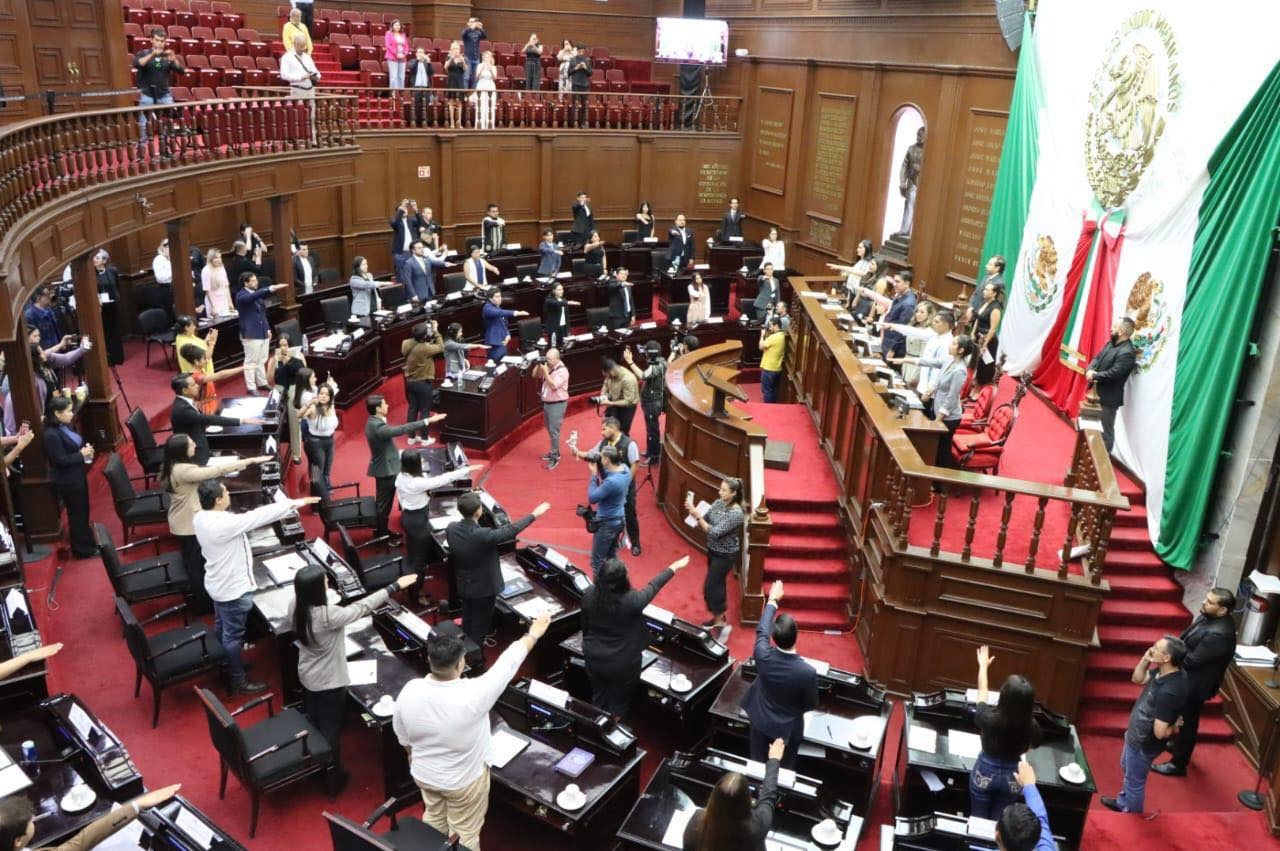 Congreso de Michoacán compromete que las iniciativas del Parlamento Juvenil no quedarán en el olvido Congreso de Michoacán compromete que las iniciativas del Parlamento Juvenil no quedarán en el olvido