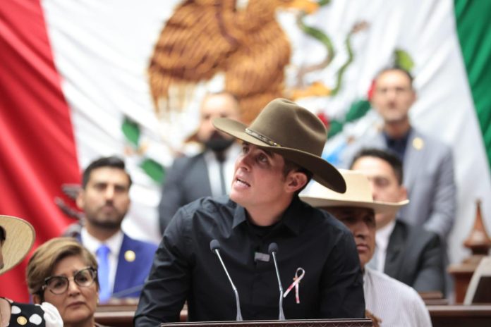 Investigaciones deben aclarar si el asesinato de Carlos Manzo fue un crimen político o de Estado: Diputado Independiente Investigaciones deben aclarar si el asesinato de Carlos Manzo fue un crimen político o de Estado: Diputado Independiente