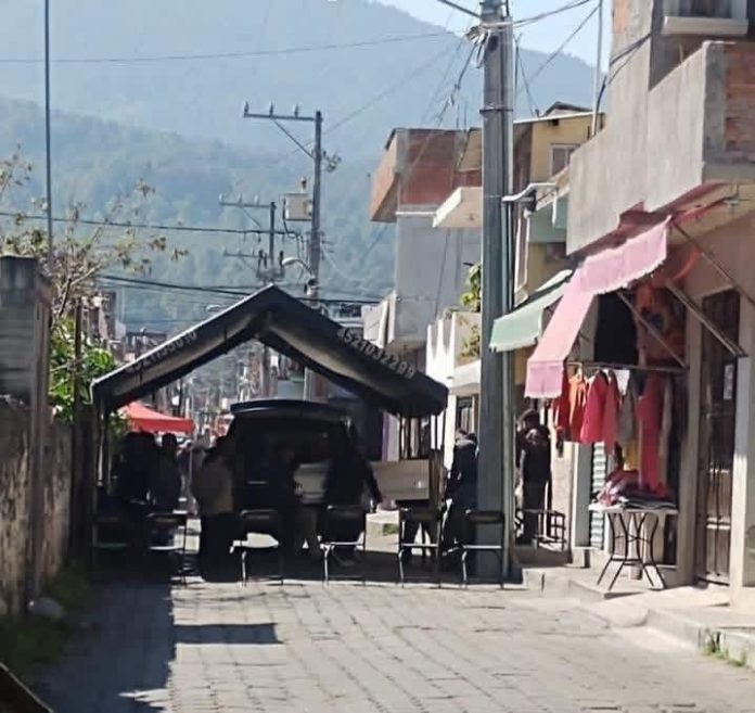 Velan al adolescente abatido tras matar a Carlos Manzo, en Paracho Velan al adolescente abatido tras matar a Carlos Manzo, en Paracho