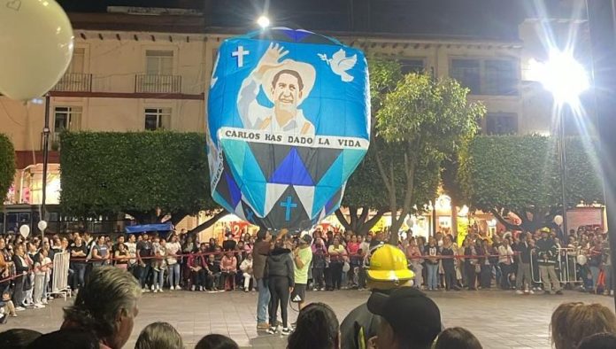 Realizan misa y jornada de oración al concluir novenario del alcalde Carlos Manzo Realizan misa y jornada de oración al concluir novenario del alcalde Carlos Manzo