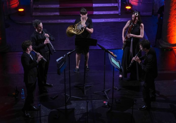 WindSync: energía, elegancia y frescura en una tarde cautivante del FMM 2025