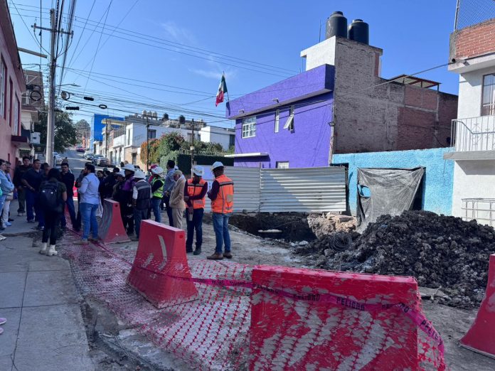Habitantes impiden la construcción de una torre del Teleférico en Morelia Habitantes impiden la construcción de una torre del Teleférico en Morelia