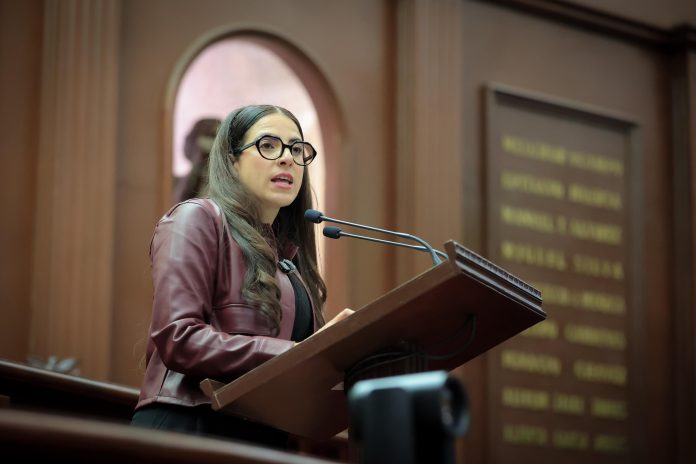 Tras aprobación de reforma, Giulianna Bugarini remarca que combatir el ciberacoso es una forma de construir paz