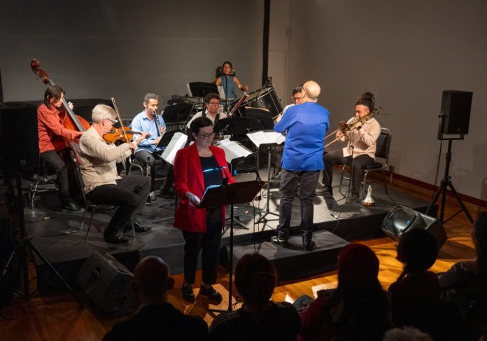 Experimentación y vanguardia sonora: SequenzaSur cautiva en el FMM 2025