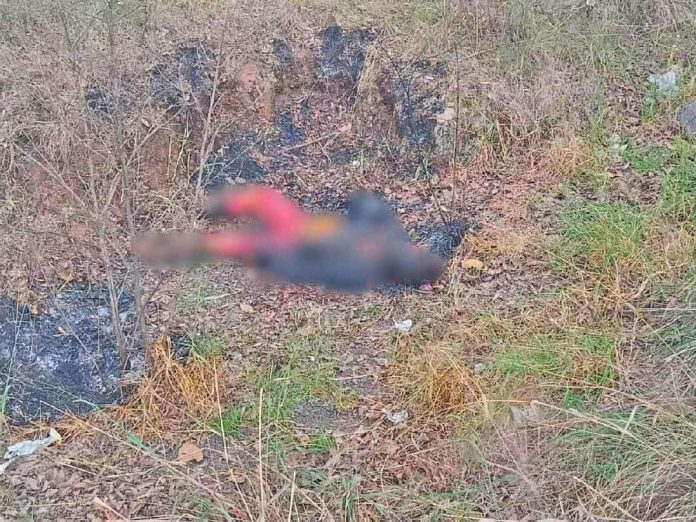 Hallan a hombre muerto y parcialmente calcinado en la región de Contepec