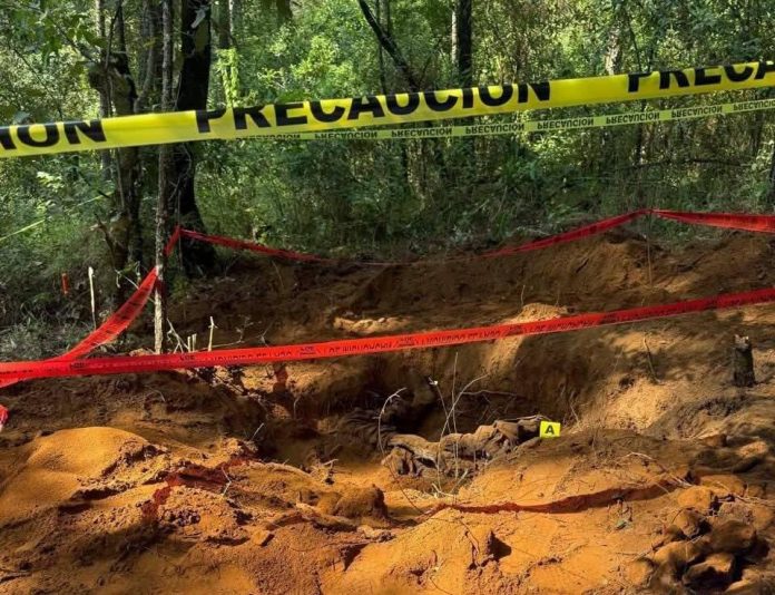 Hallan una quinta osamenta en fosa clandestina, en predio del Diputado Carlos Bautista Tafolla