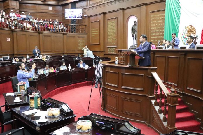 Octavio Ocampo presenta punto de acuerdo para exhortar a reforzar la seguridad en los santuarios de la Mariposa Monarca Octavio Ocampo presenta punto de acuerdo para exhortar a reforzar la seguridad en los santuarios de la Mariposa Monarca