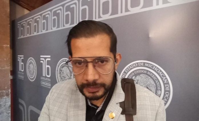 Confirma diputado adeudo de aguinaldos a empleados del ayuntamiento de Uruapan