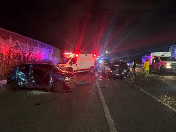 Choque entre 2 vehículo deja 3 heridos en la Av. Madero Poniente de Morelia