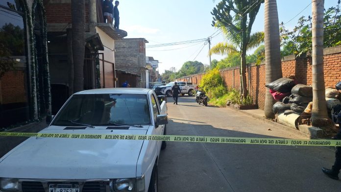 Asesinan a mujer en la colonia La Mora, en Uruapan