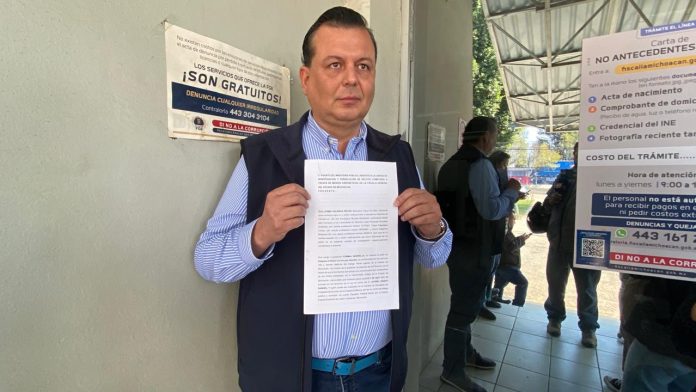 Tractocamión sufre percance en la autopista Siglo XXI; no hubo lesionados graves