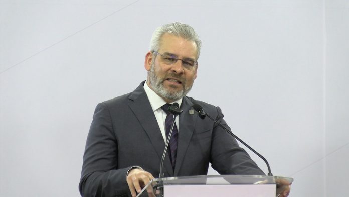 Hay conservadurismo e ignorancia en el rechazo al autogobierno: Gobernador