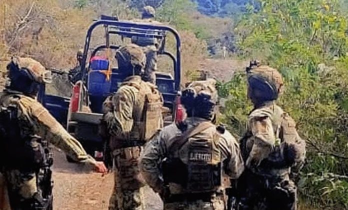 Hombre muere por estallido de explosivo improvisado, en Los Ocotes de Aquila Hombre muere por estallido de explosivo improvisado, en Los Ocotes de Aquila