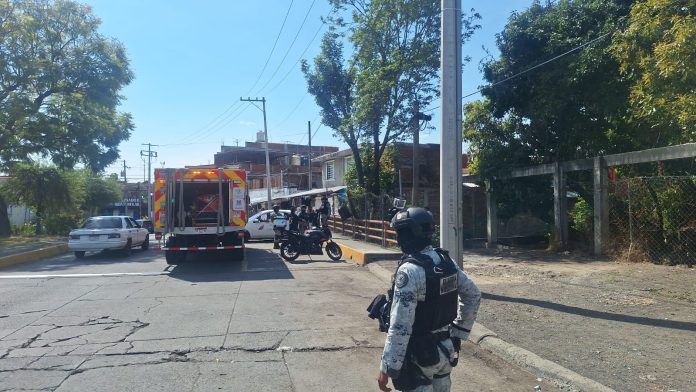 Localizan a lavacoches sin vida debajo de un puente