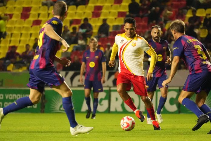 Multan por 15 mil pesos a organizadores del torneo de leyendas en Morelia