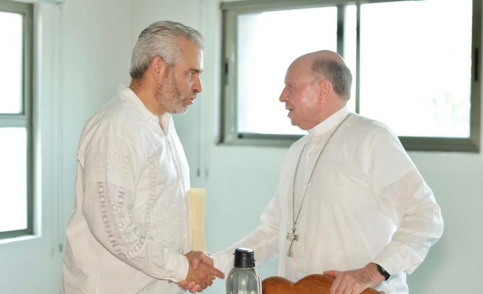 Bajo investigación Cártel de la Virgen de Acahuato; gobernador habló con el Obispo de Apatzingán