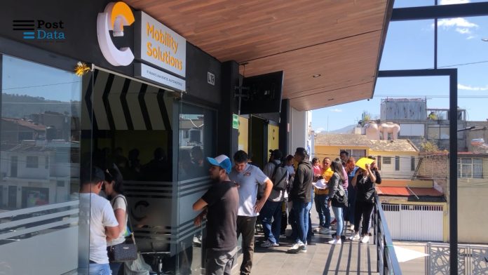 Denuncian ciudadanos presunta estafa en la compra de autos seminuevos en Morelia
