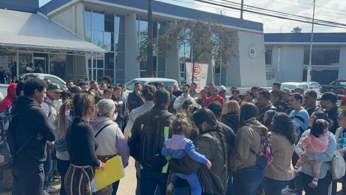Presunta estafa en la compra de autos afectó a cerca de 200 personas; interponen denuncia colectiva ante la FGE
