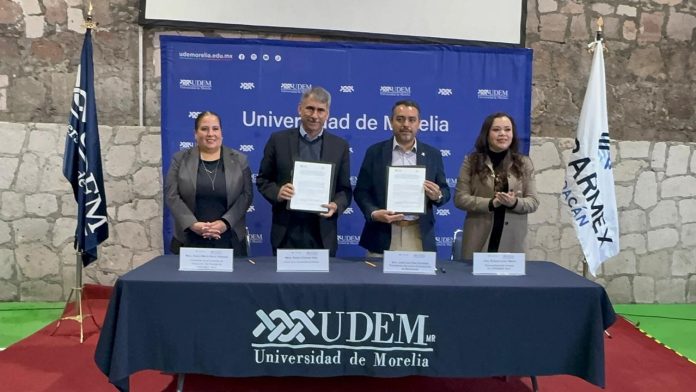 Universidad de Morelia y COPARMEX acercan empleos a universitarios