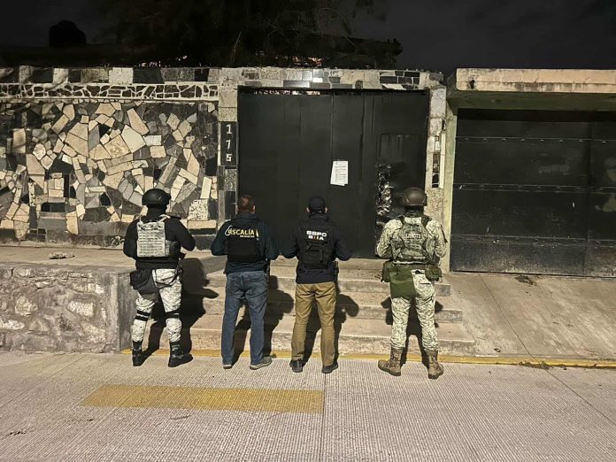 UIPN asegura droga y detiene a 8 presuntos narcomenudistas tras catear tres domicilios en Morelia