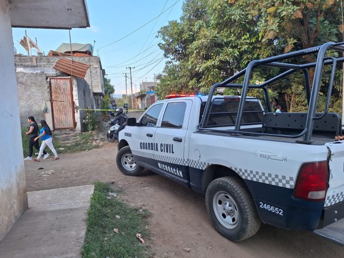 Abandonan hombre asesinado en Valle Dorado de Uruapan