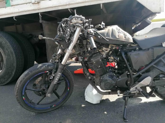 Motociclista se accidenta en el Puente Paso Catrinas y fallece en el trayecto a un hospital