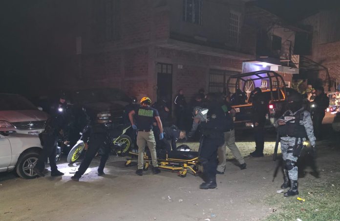 Sujetos armados se enfrentan contra autoridades en Zamora; hay un muerto y un detenido