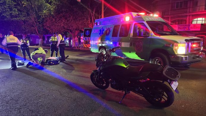 Trabajador de Estafeta herido, tras ser impactado por camioneta que se dio a la fuga