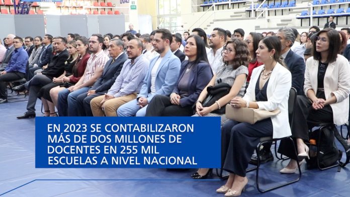 La docencia es un pilar para la transformación social, explica profesora de la UVAQ