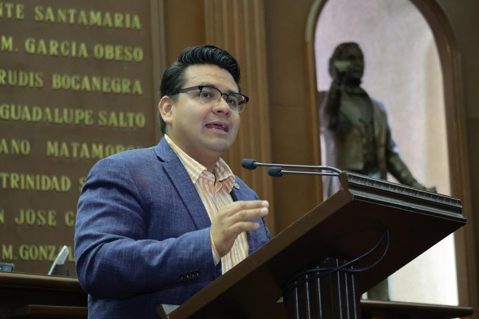 Toño Carreño presenta iniciativa que busca que el presupuesto municipal se cumpla tal y como lo aprueba la Ciudadanía Toño Carreño presenta iniciativa que busca que el presupuesto municipal se cumpla tal y como lo aprueba la Ciudadanía