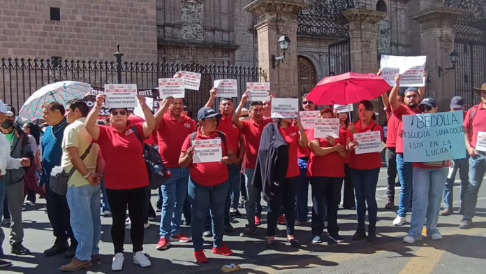 Cierran el Centro de Morelia: docentes del CONALEP denuncian despidos injustificados y represión sindical