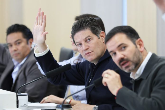 Aclara alcalde de Morelia que director del OOAPAS difunde libro contra la narcocultura