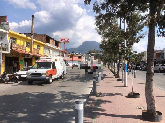 Peatón muere atropellado por motocicleta en Zitácuaro Peatón muere atropellado por motocicleta en Zitácuaro