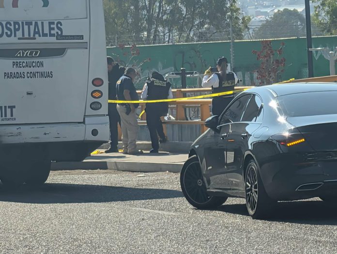 Adulto mayor muere en la ambulancia que los canalizaba a un hospital de Ciudad Salud