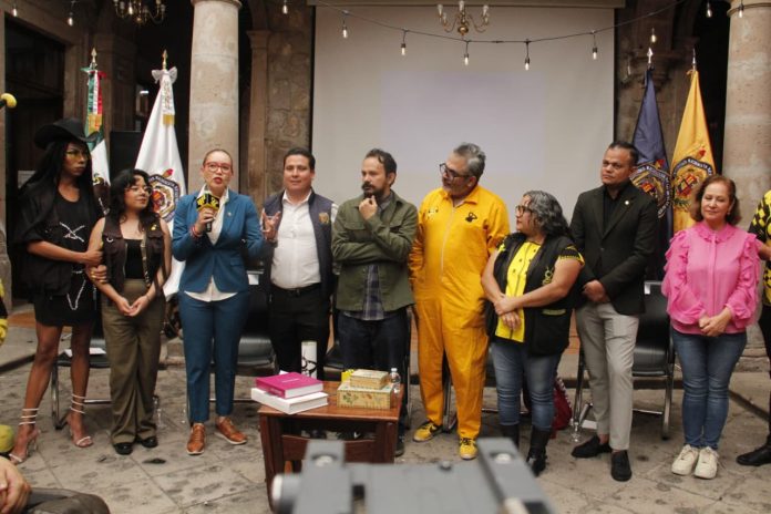 Destacan creación de la Licenciatura en Periodismo en la UMSNH; estudiantes y comunicadores dialogan