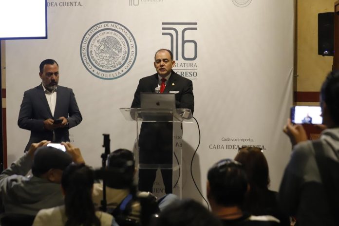 Plan “B” obligaría a despedir trabajadores y que diputados dejen de cobrar: Presidente Congreso