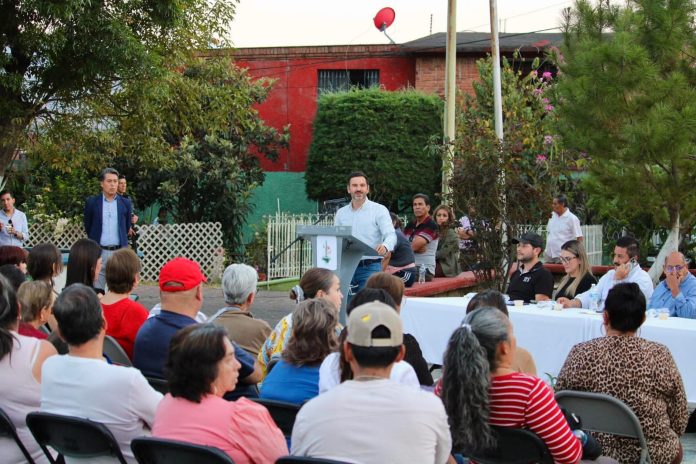 Conmemora Yankel Benítez 52 aniversario de la colonia Expropiación Petrolera