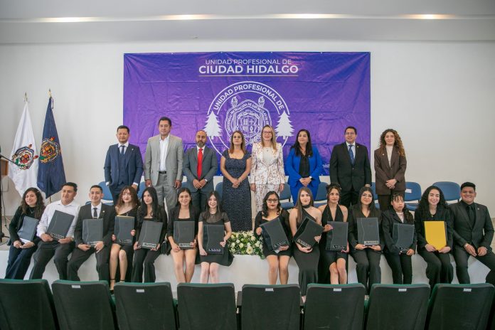 UMSNH entrega ciudadanos de bien, que ayudarán a construir un mejor país, afirma Yarabí Ávila