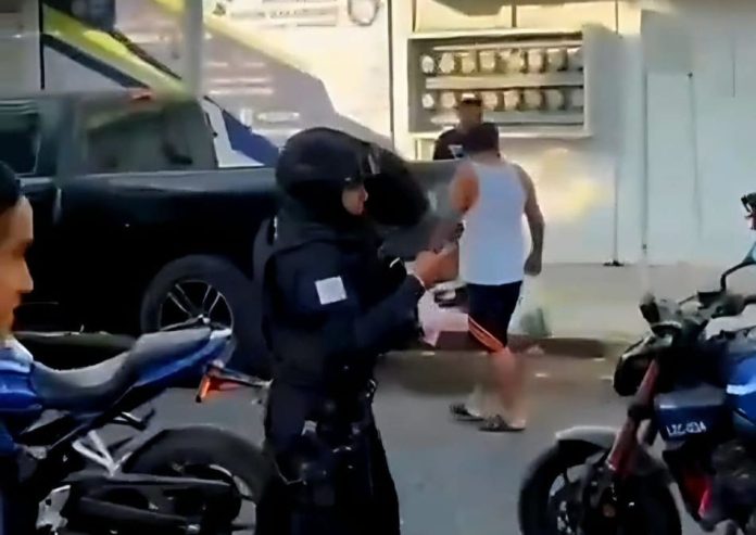 Arma con la que menor atacó a maestras es ilegal: Carlos Torres Piña