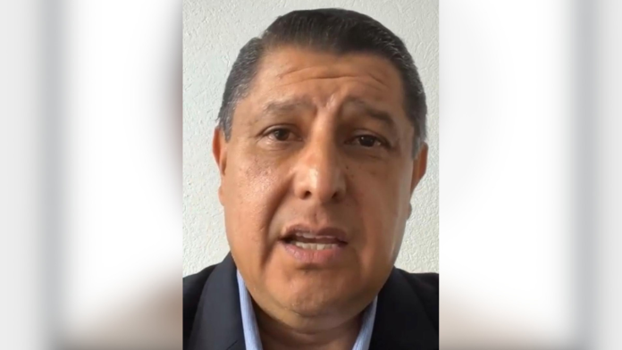 Ignacio Campos acusa irregularidades en cateo a su casa y niega estar oculto