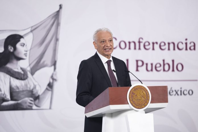 Abren investigación contra trabajadora de Pemex por fiesta millonaria de quinceañera