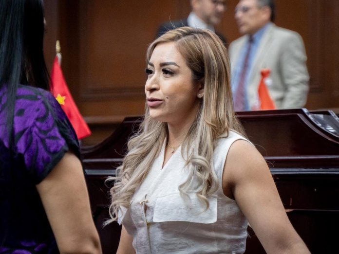 Movimiento Ciudadano a favor de que se eliminen privilegios, se frenen derroches y gasto público: Grecia Aguilar