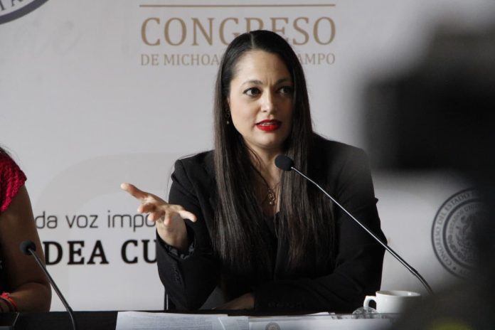 Queja de Grecia Quiroz no se analizó de fondo, solo la competencia del TEEM: Amelí Navarro