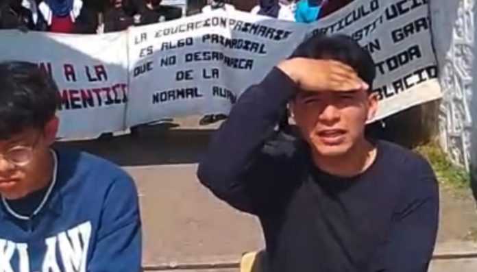 Normalistas de Tiri se dicen cansados de ser juzgados sin que se conozca el trasfondo de su lucha